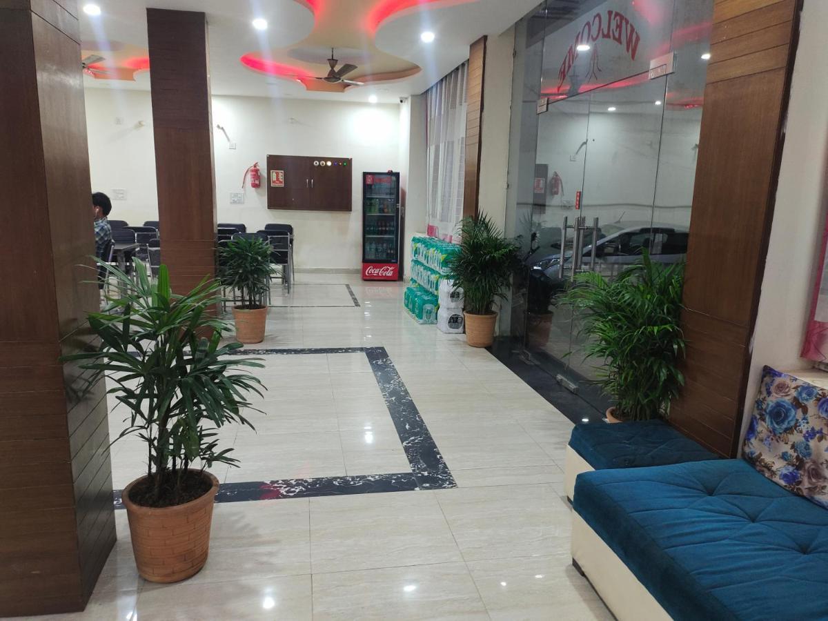 Hotel kb square Chandīgarh Exterior foto