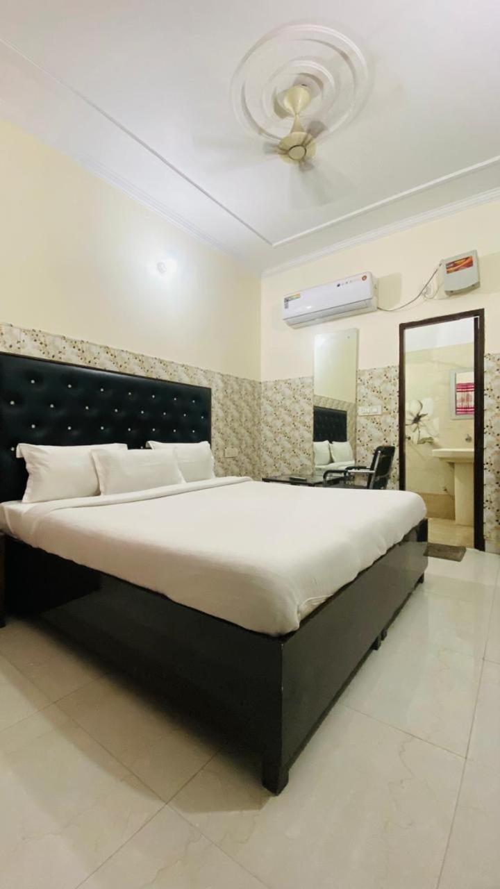 Hotel kb square Chandīgarh Exterior foto